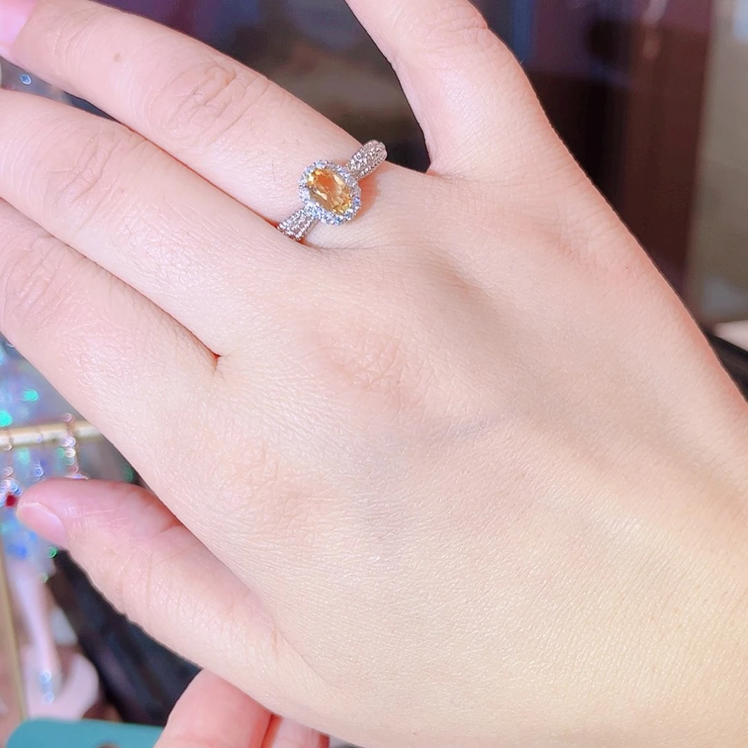 托帕石颈饰未镶嵌