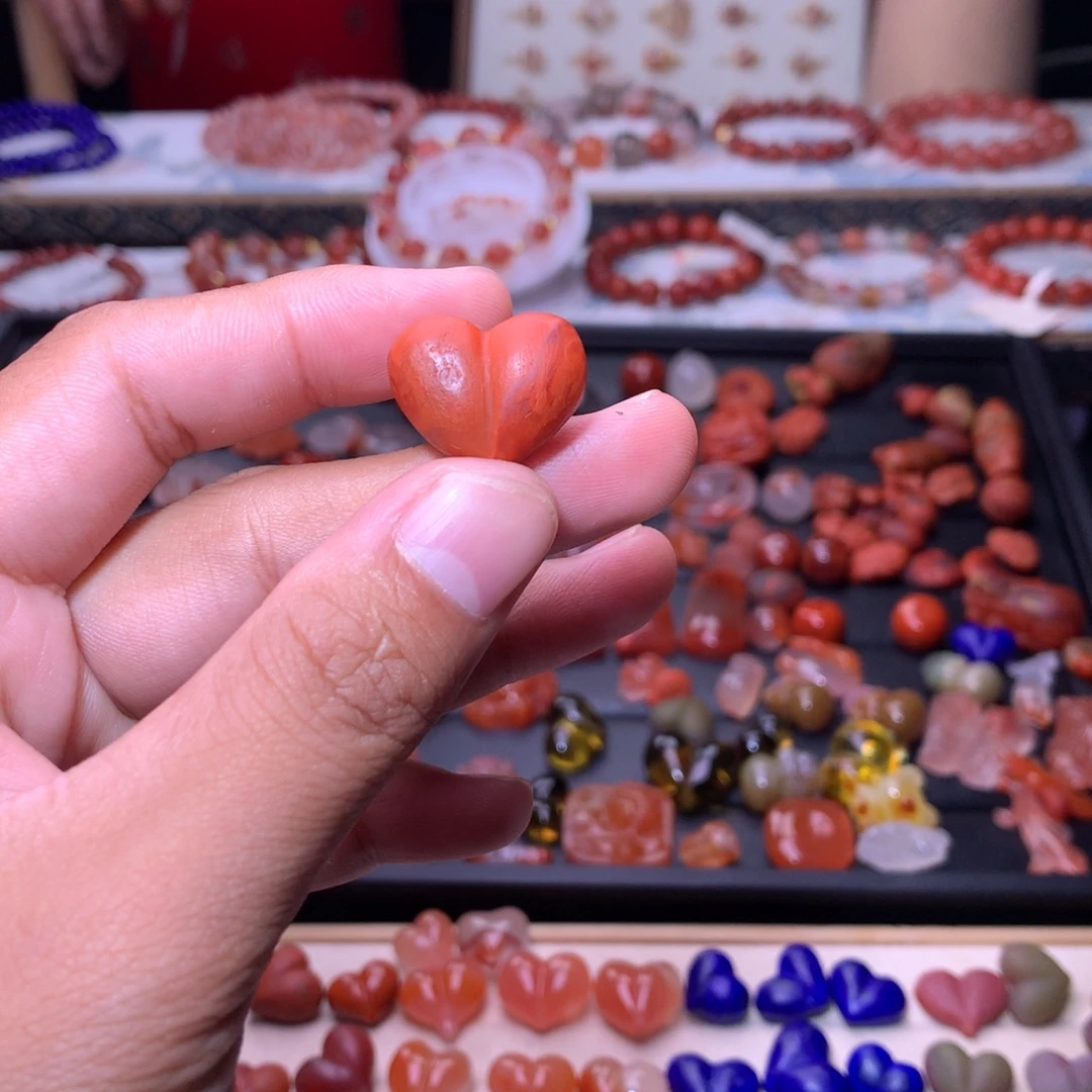 南红玛瑙未镶嵌珠宝半成品