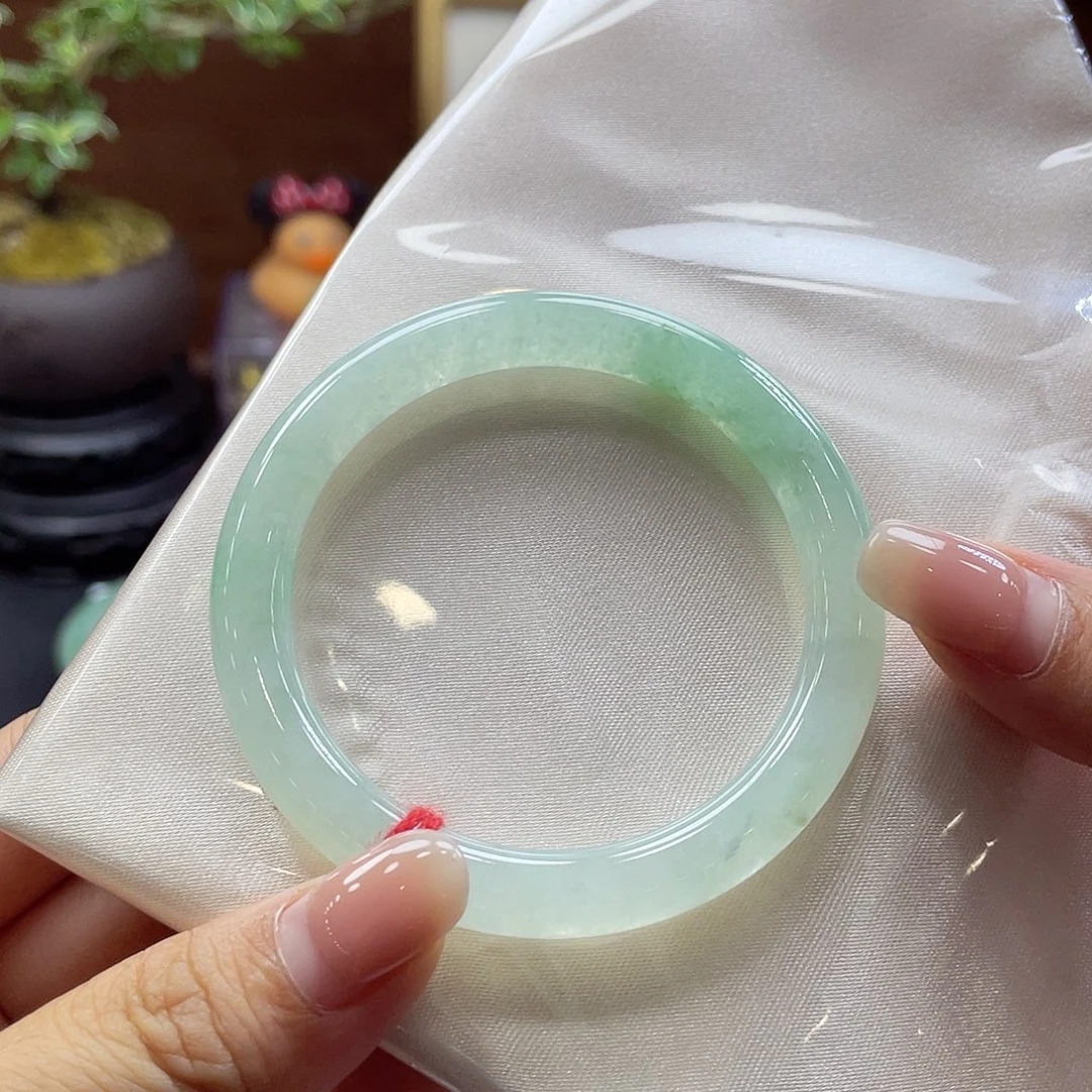 翡翠未镶嵌手镯70 号链接