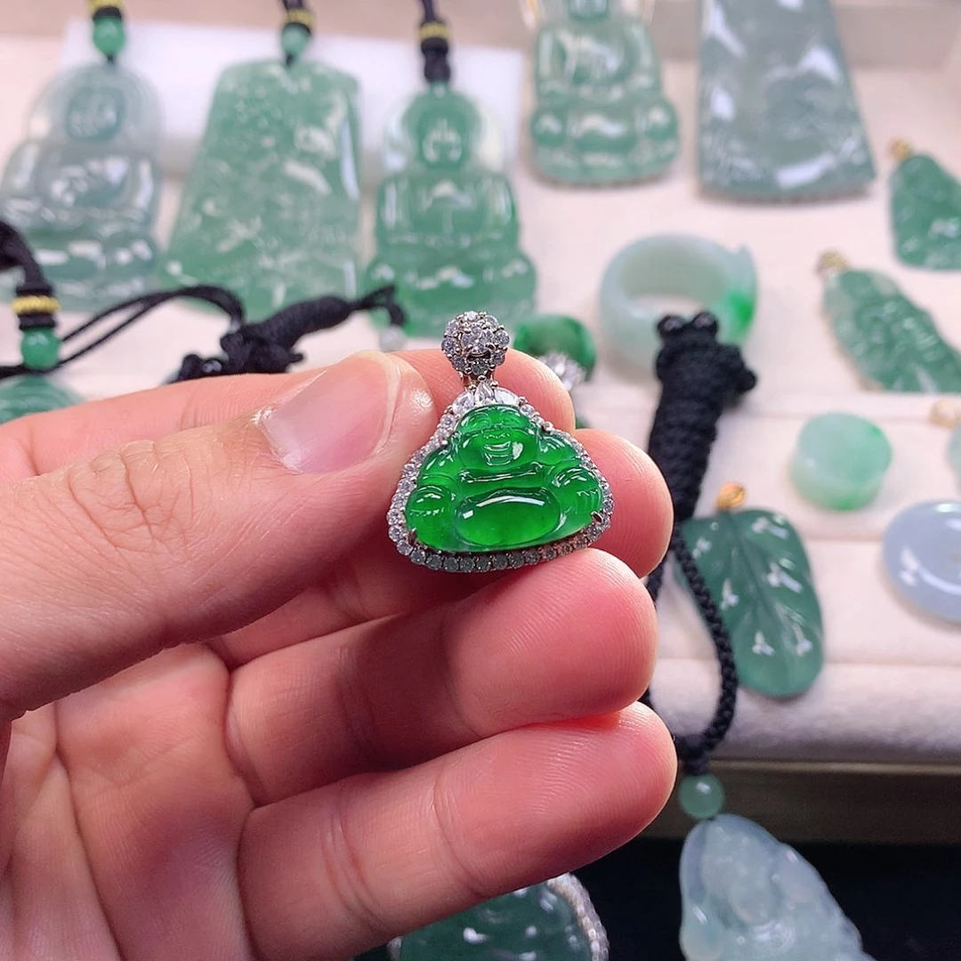 翡翠颈饰银S925镶嵌翡翠