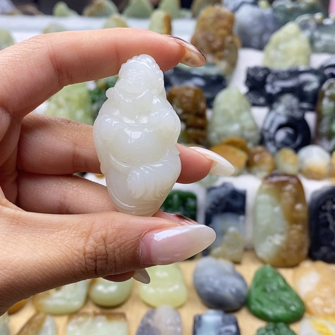 和田玉未镶嵌颈饰