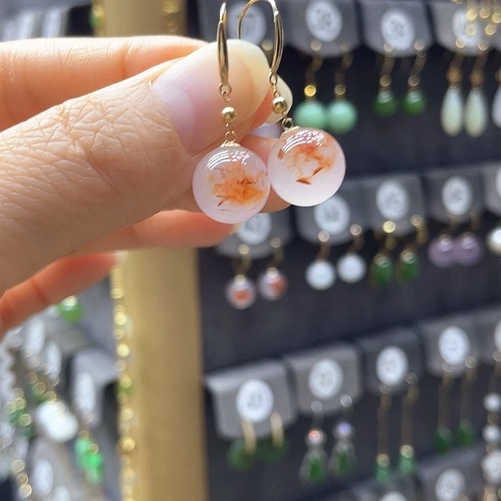 18K金镶嵌南红玛瑙耳饰