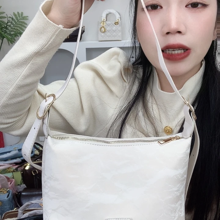 小牛皮（革）牛剖层皮革牛皮（革）