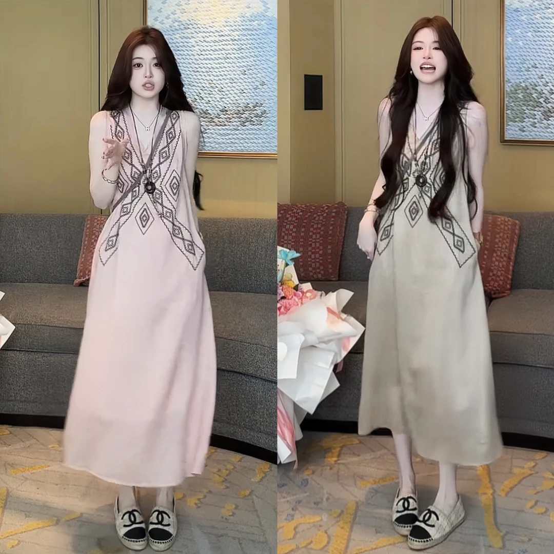 2025夏季新款松弛感慵懒风后妈裙千金清冷感贵系百搭舒适连衣裙女