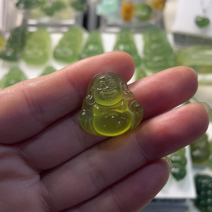 岫玉未镶嵌颈饰吊坠