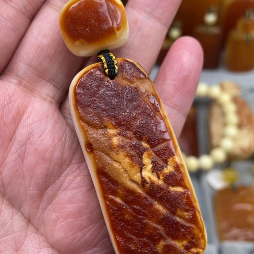 【闪购商品】未镶嵌颈饰琥珀