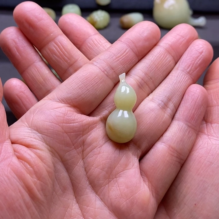 和田玉颈饰未镶嵌雨****