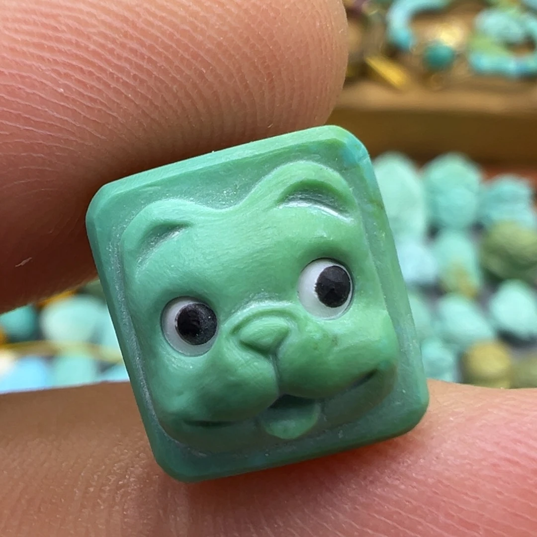 绿松石颈饰未镶嵌