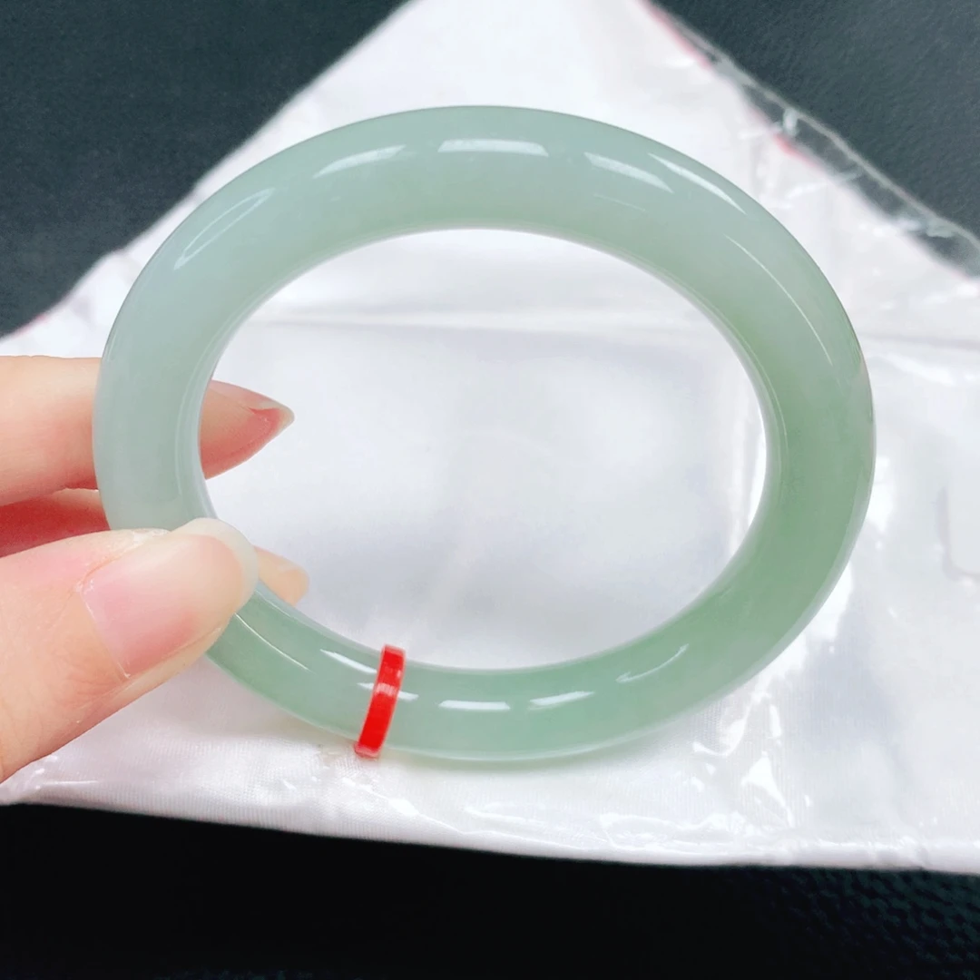 翡翠未镶嵌手镯53圈