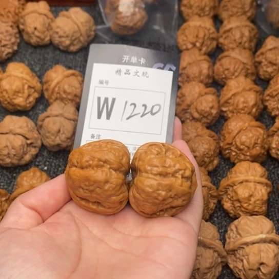 吊坠桃核我是第一百37