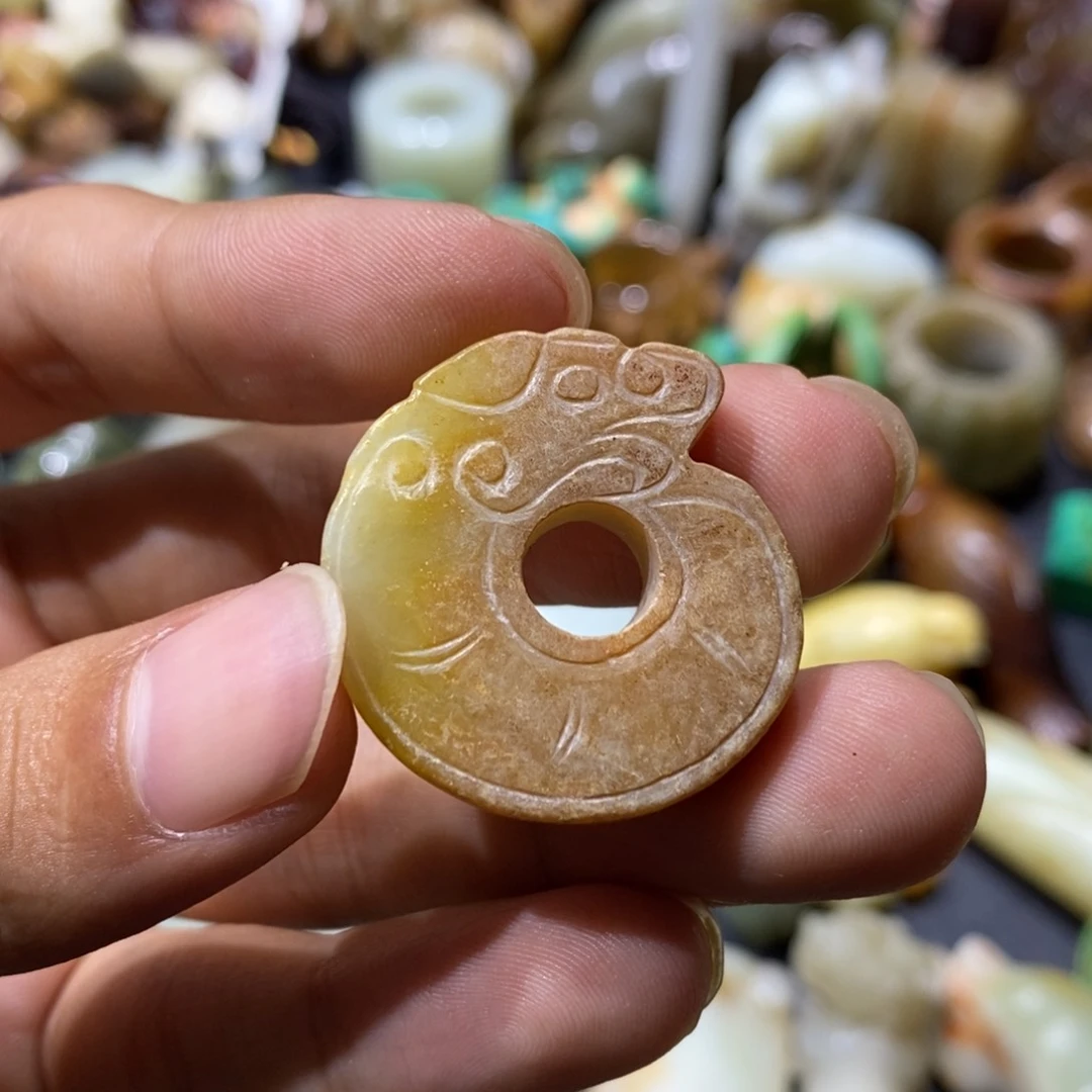 和田玉未镶嵌挂件