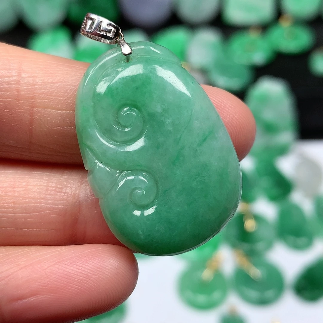 翡翠吊坠(不含链)18K金镶嵌