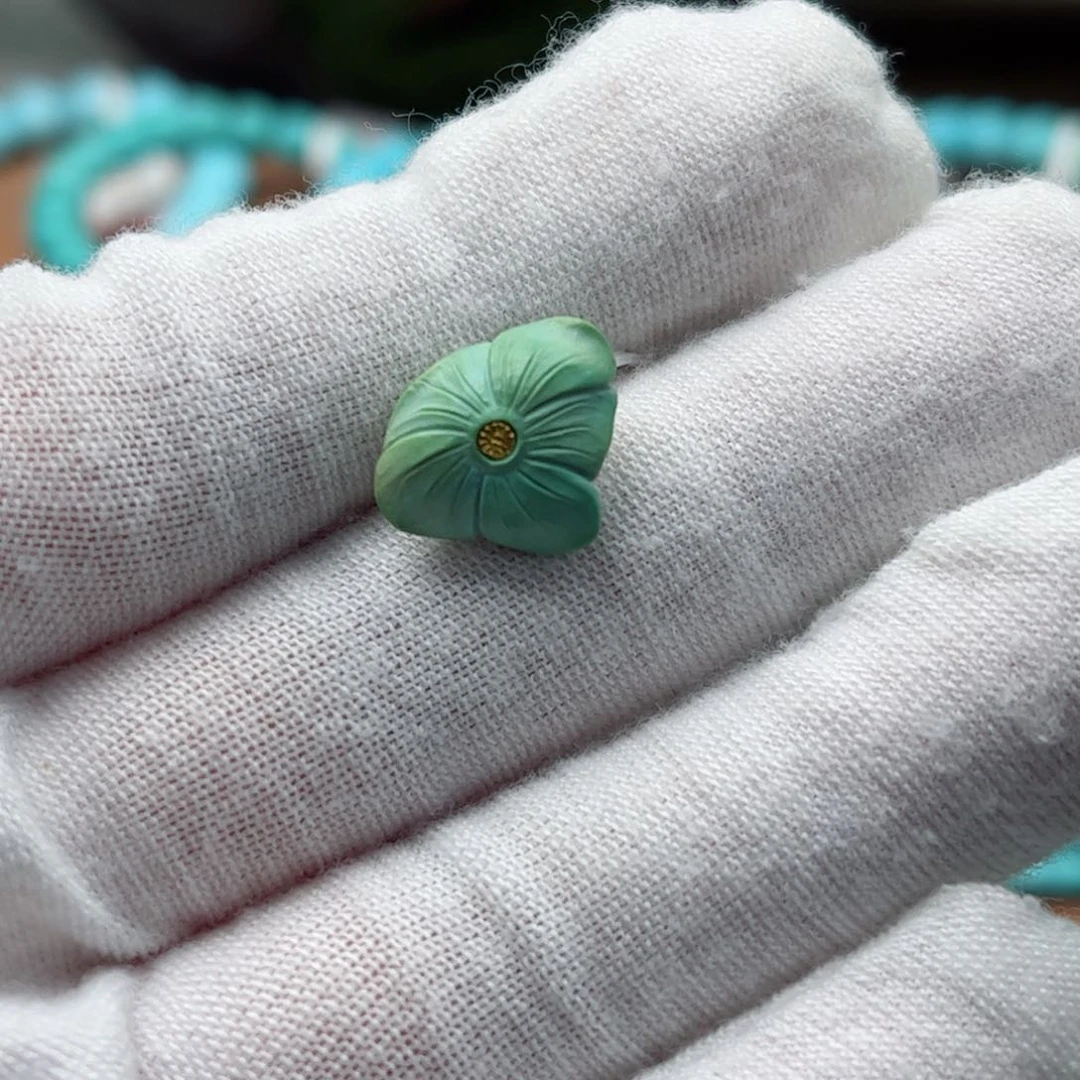 未镶嵌绿松石太阳花