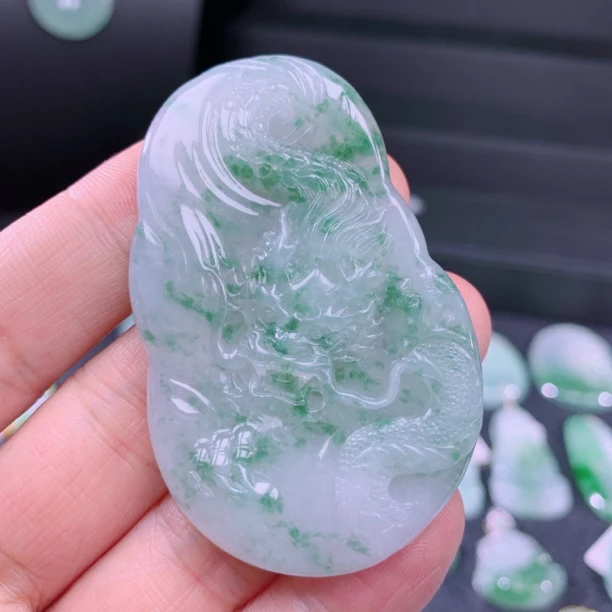 天然A货翡翠冰种飘花霸气翡翠龙牌-龙行天下 尺寸:63-39.8-7mm