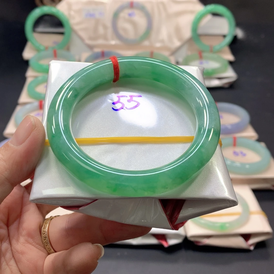 翡翠未镶嵌手镯55圈口