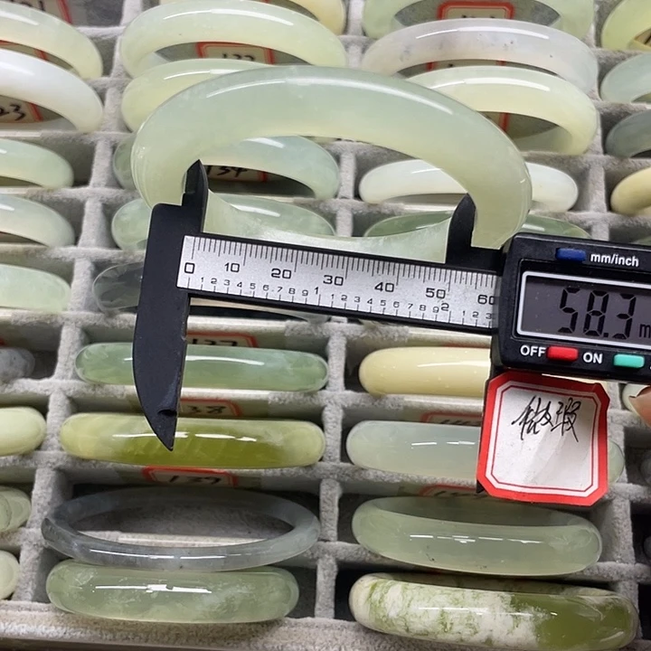 未镶嵌蛇纹石玉手镯121