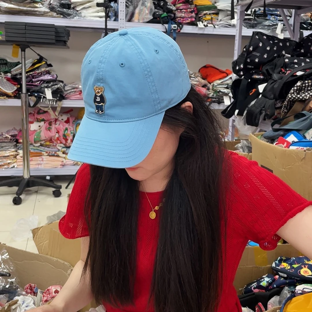 PU化妆包等产品的生产