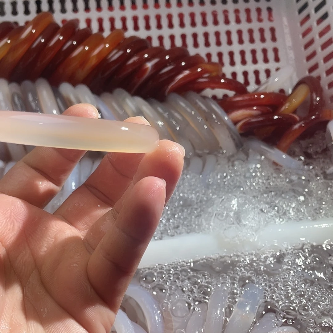 玛瑙/玉髓未镶嵌手镯