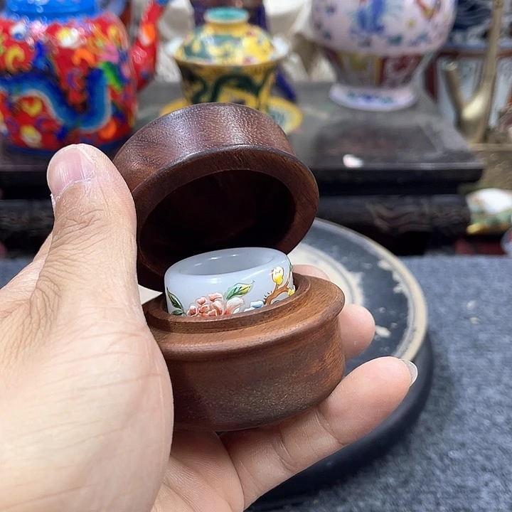 瓷片摆件工艺品有限公司总经理