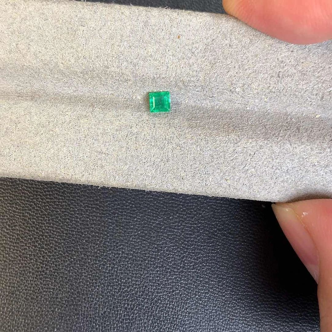 裸石未镶嵌祖母绿20分