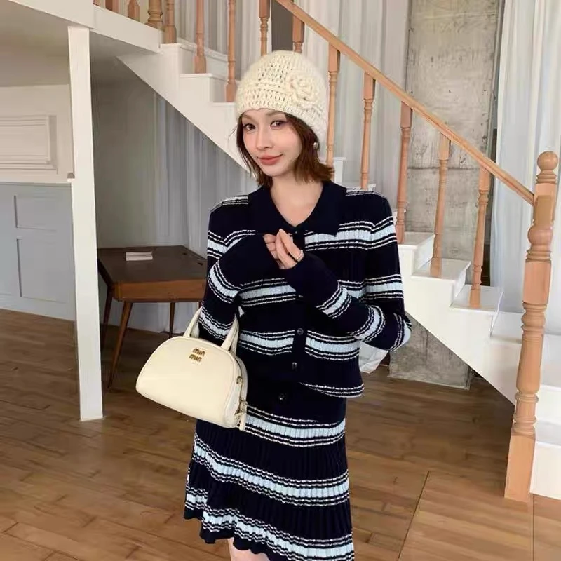 韩系休闲条纹针织套装女25秋冬新款polo针织开衫半身裙毛衣两件套
