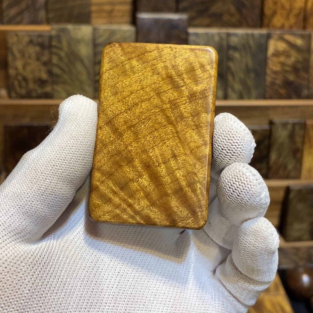 阴沉木A**d阴沉金丝楠木无事牌