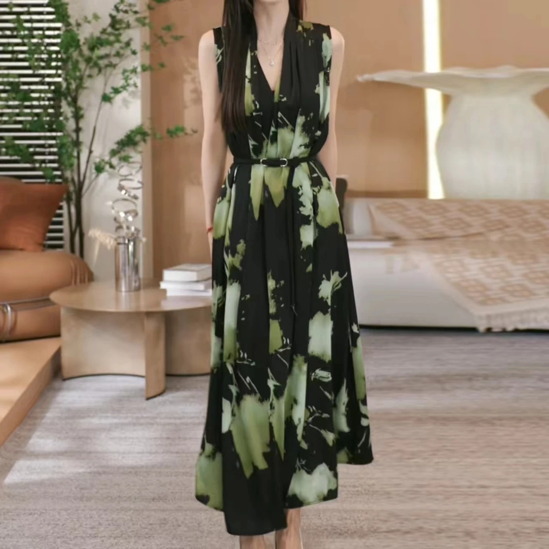 法式气质时尚V领无袖碎花长裙夏季新款轻奢高级感绿色女装连衣裙