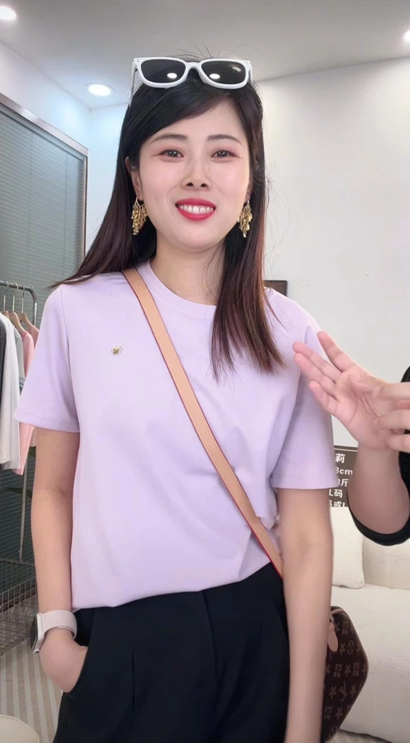 樱花紫2025夏季休闲百搭简约款式圆领微宽松短袖t恤女草莓CM-1