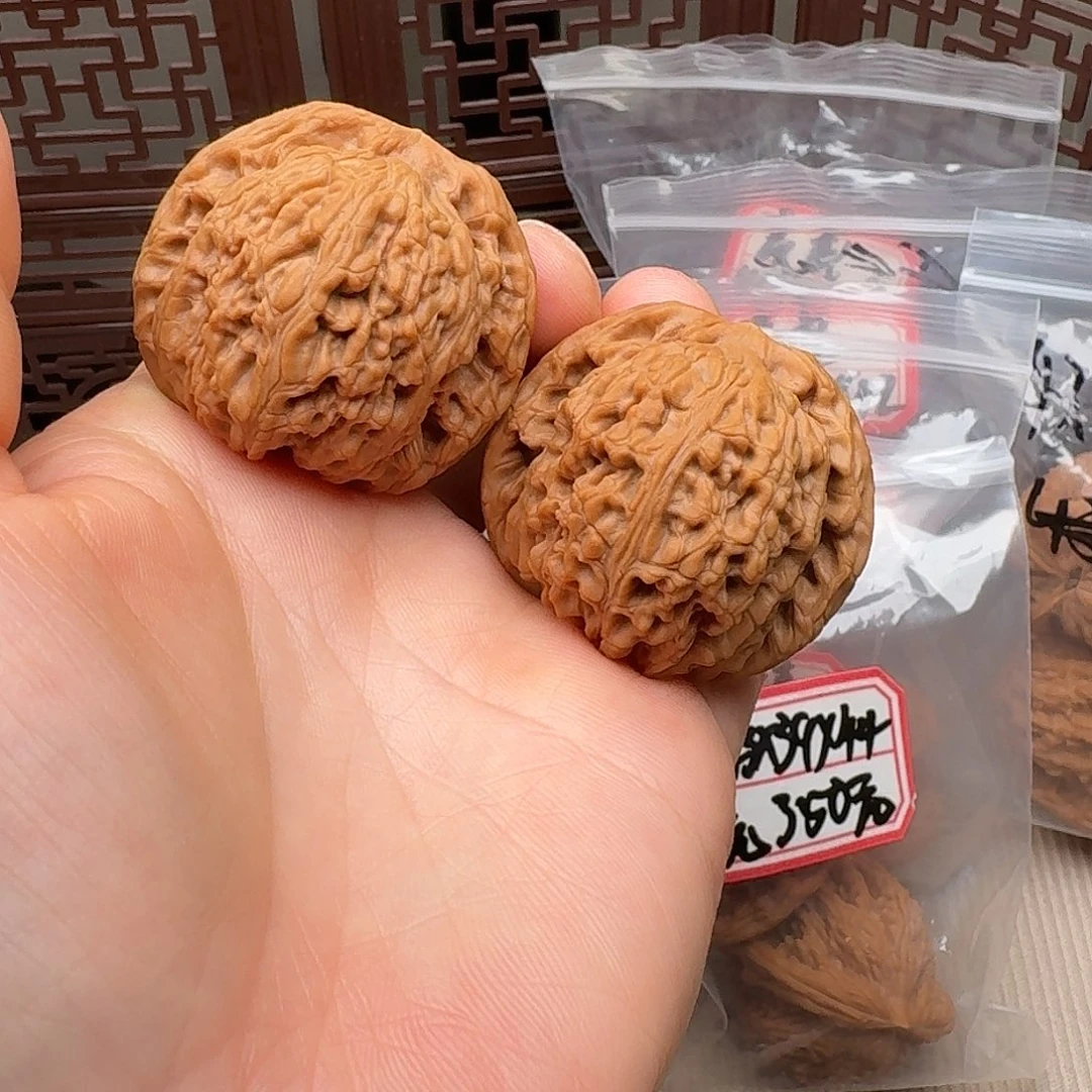 把件文玩核桃球疆