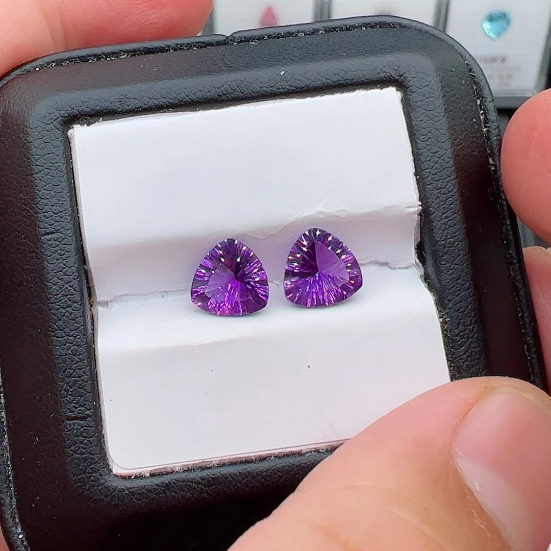 紫晶角8裸石2颗未镶嵌