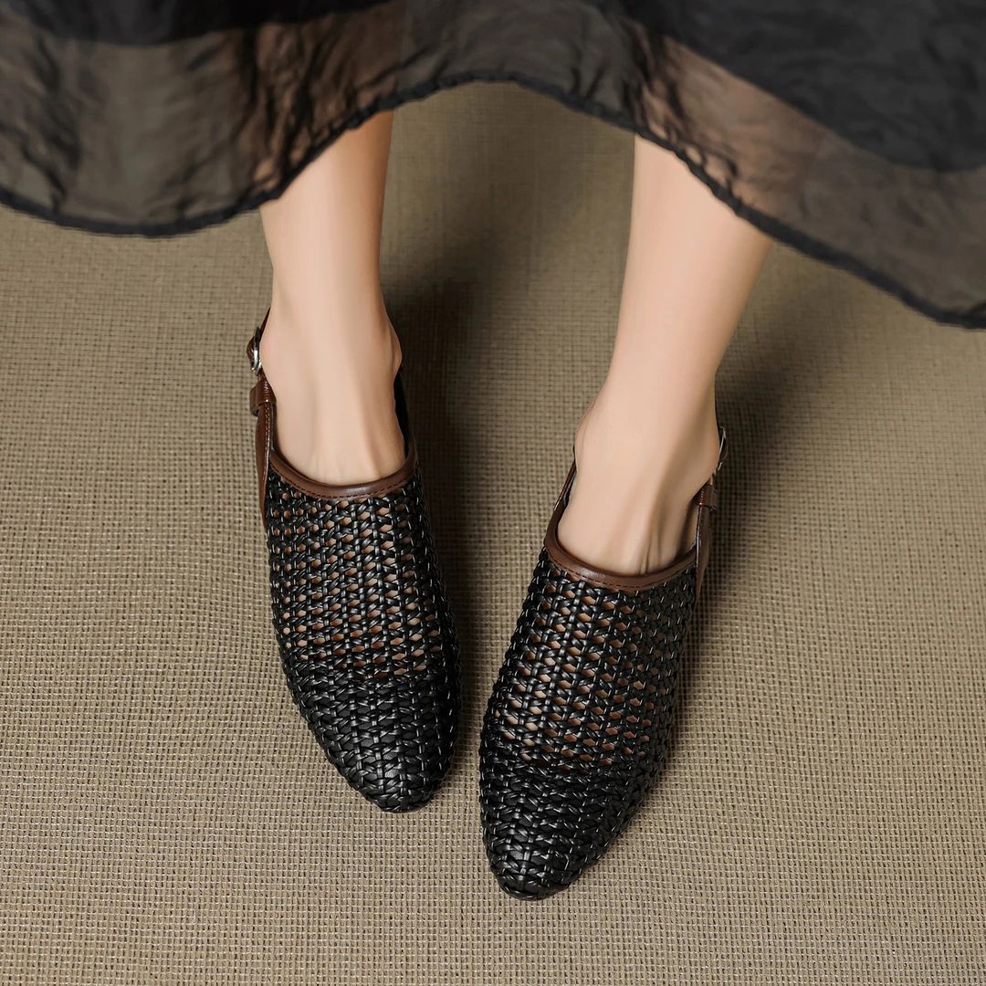 轻奢鞋子夏季新款透气真皮凉鞋粗跟时尚休闲镂空女士春夏潮人穿