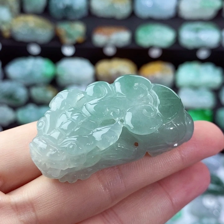 翡翠颈饰未镶嵌天然