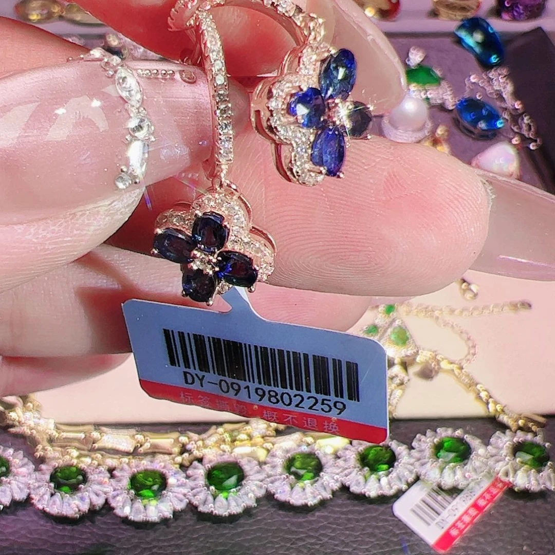 蓝宝石耳钉银S925镶嵌