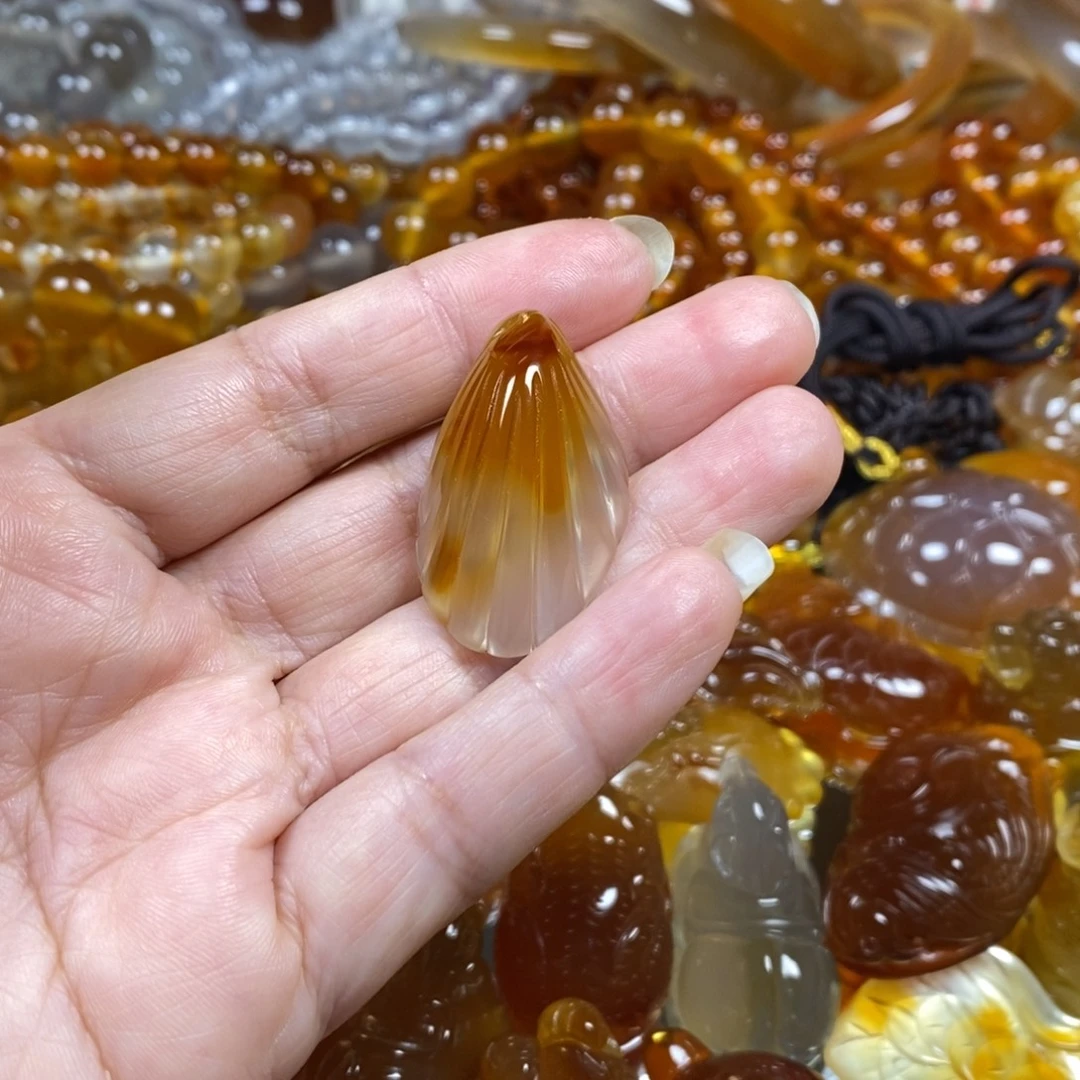 玛瑙/玉髓未镶嵌玛瑙吊坠