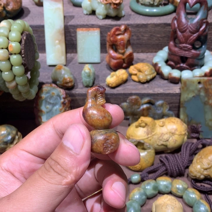 岫岩河磨玉（透闪石质玉）未镶嵌挂件