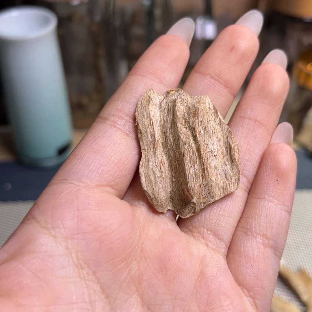 沉香广西博白虎斑棋1.6克