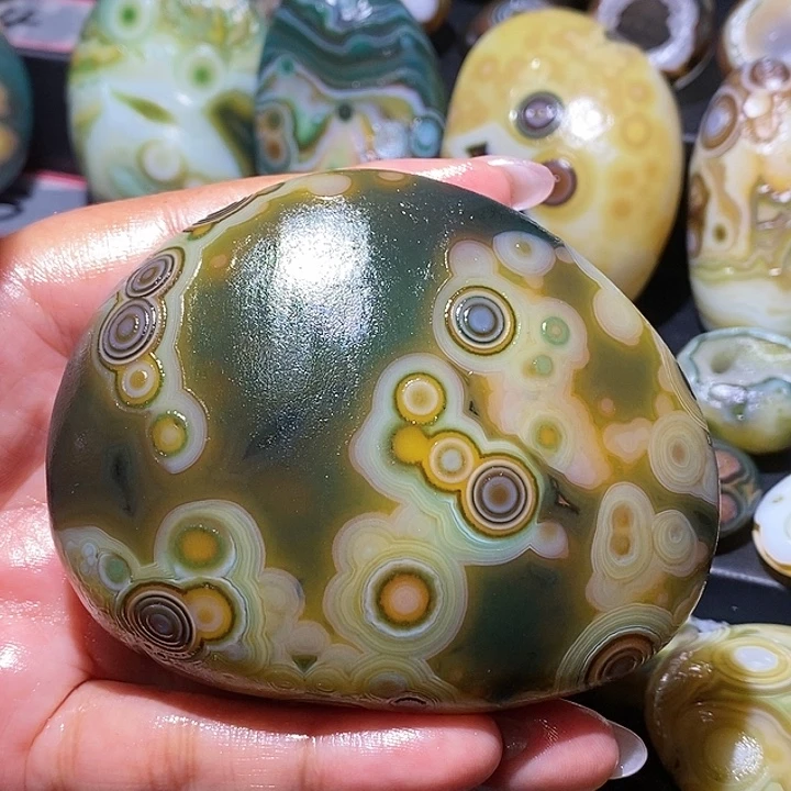 玛瑙/玉髓未镶嵌珠宝奇石38