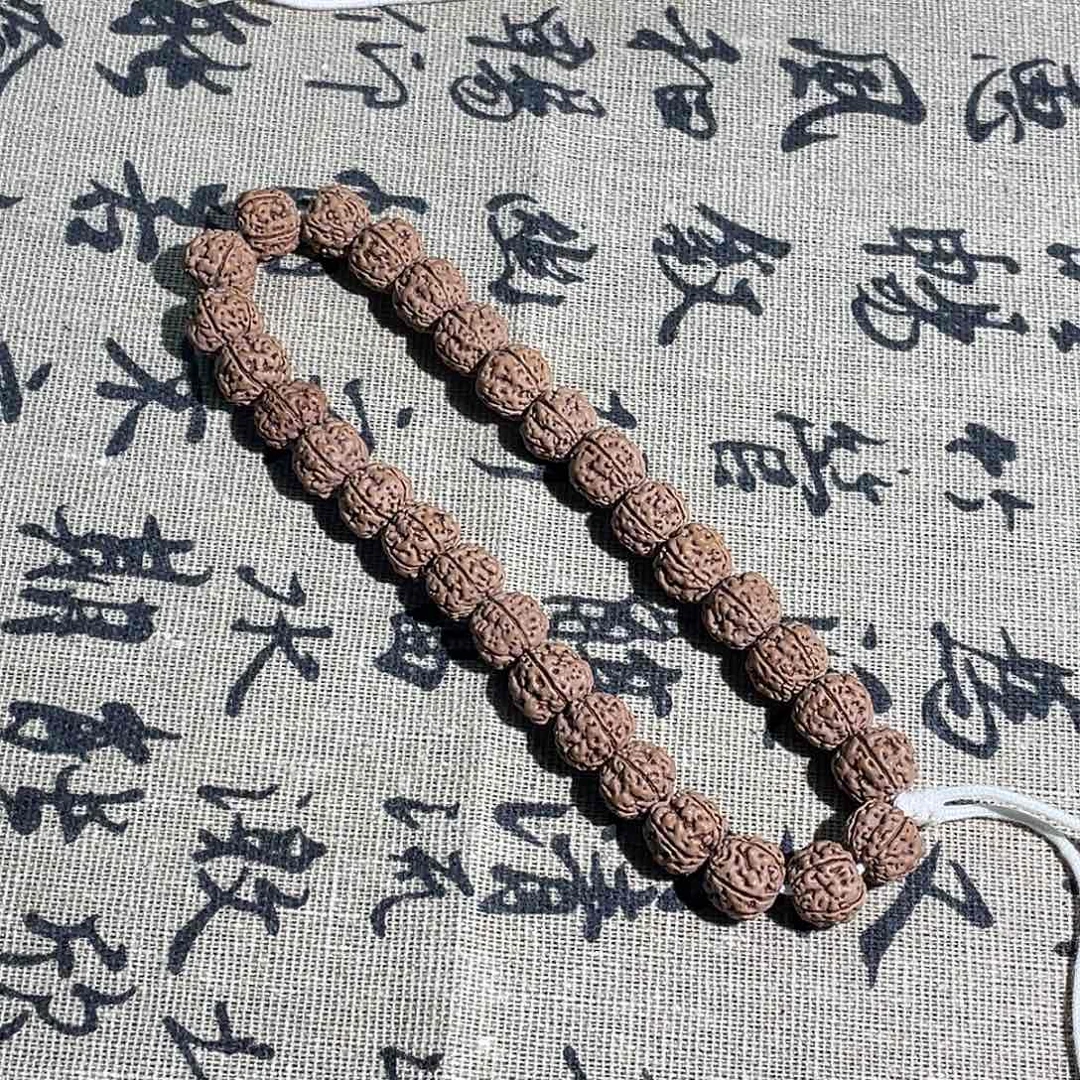 金刚菩提吊坠天价蜂王手持