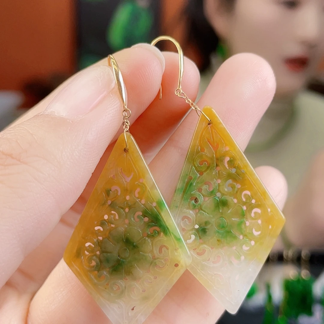 翡翠18K金镶嵌耳饰