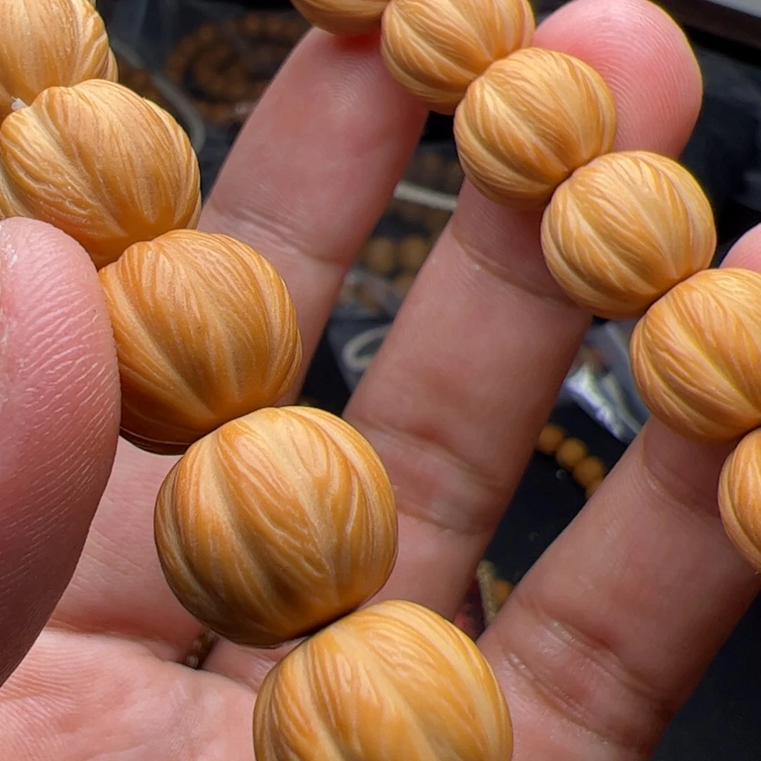 猴头核桃吊坠卡罗拉