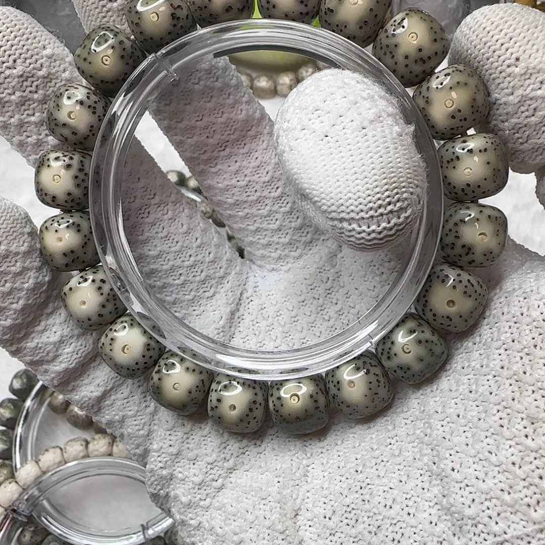 一***年吊坠星月菩提绿包白大眼睛