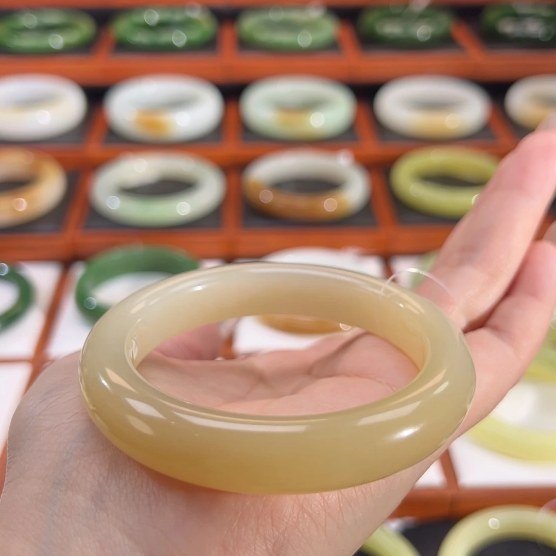 和田玉（糖玉）未镶嵌手镯桂花酒酿