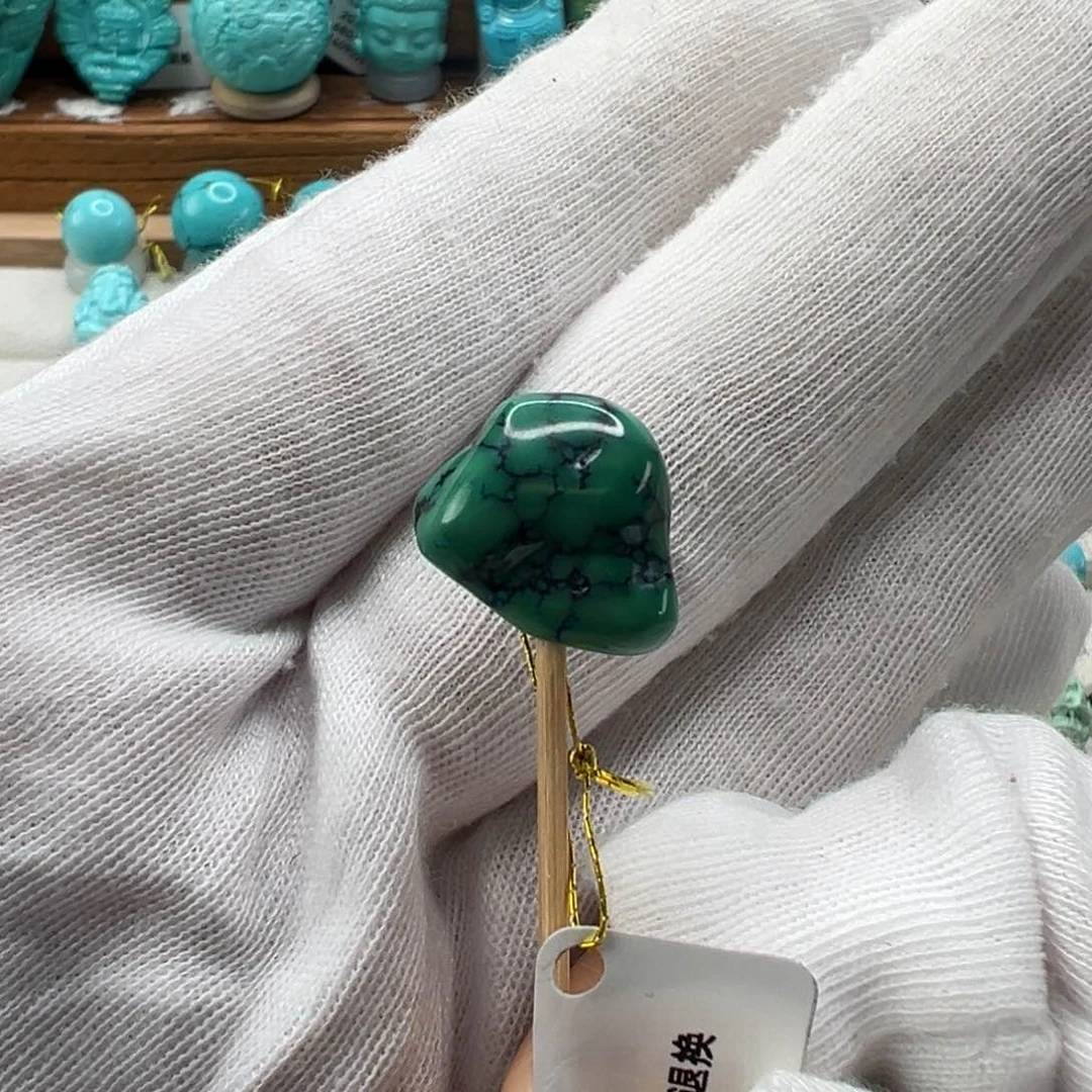 绿松石配饰未镶嵌
