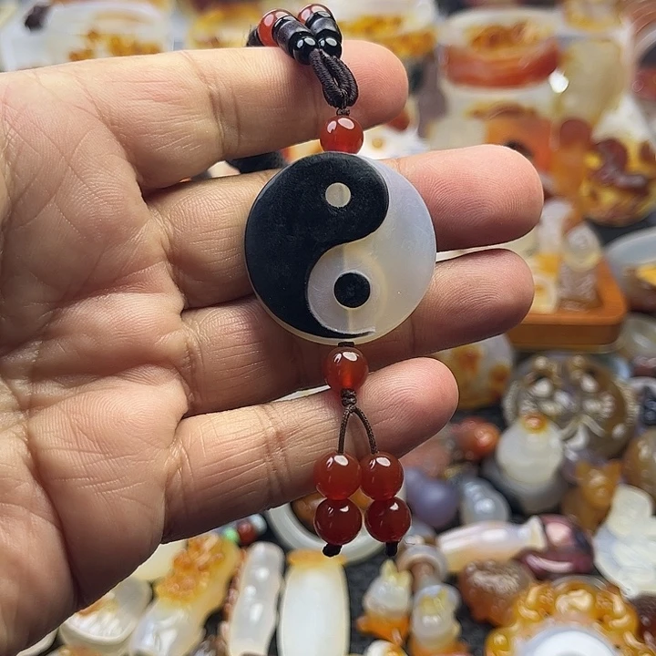 一***行玛瑙/玉髓未镶嵌颈饰