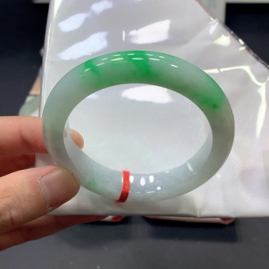 翡翠未镶嵌手镯翡翠