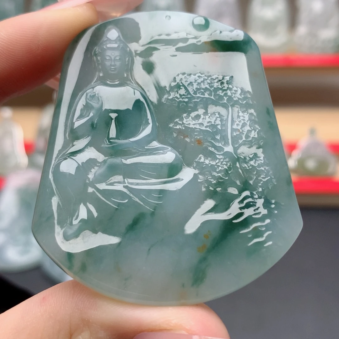颈饰未镶嵌翡翠山水观音