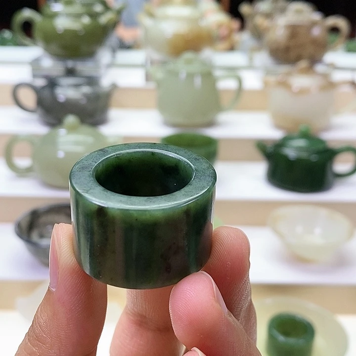 和田玉未镶嵌挂件扳指