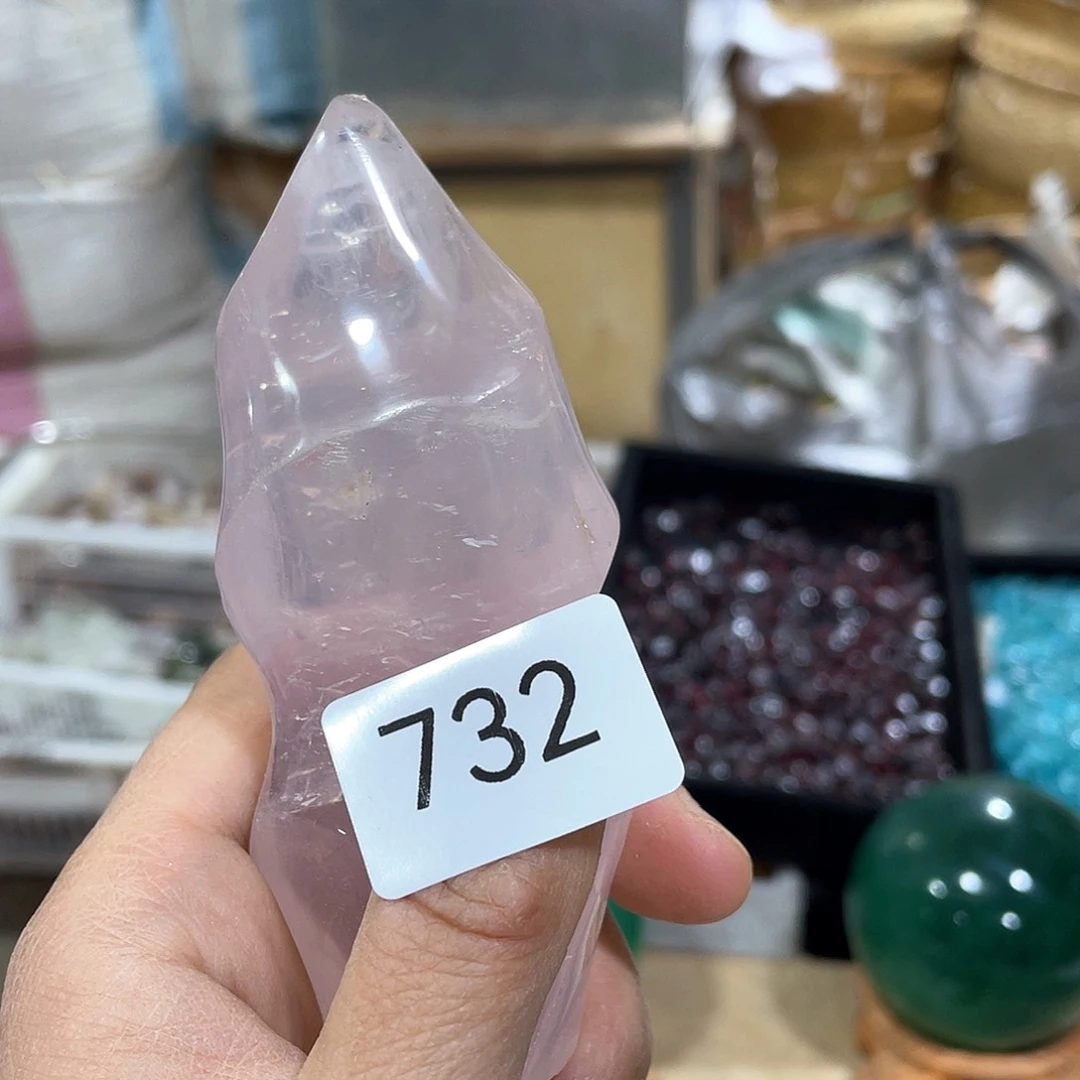 水晶摆件……未镶嵌