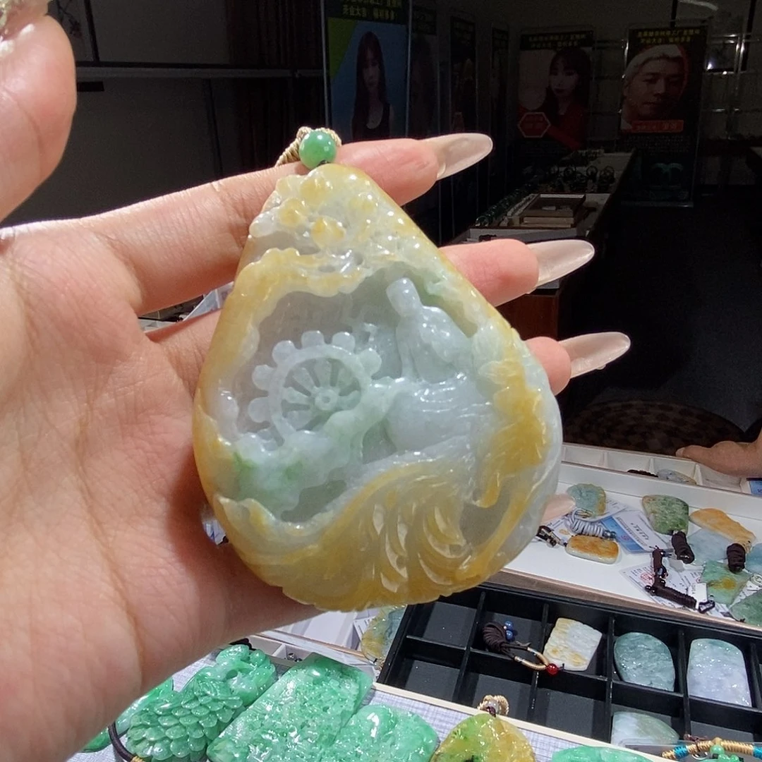 翡翠未镶嵌颈饰翡翠