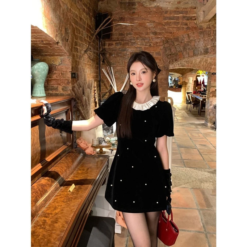 法式黑色赫本小香风收腰丝绒连衣裙复古气质女袖套年会氛围感礼服